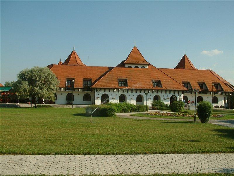 Hortobagy Club Hotel Ngoại thất bức ảnh