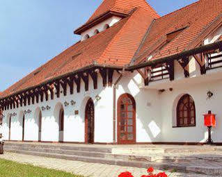 Hortobagy Club Hotel Ngoại thất bức ảnh